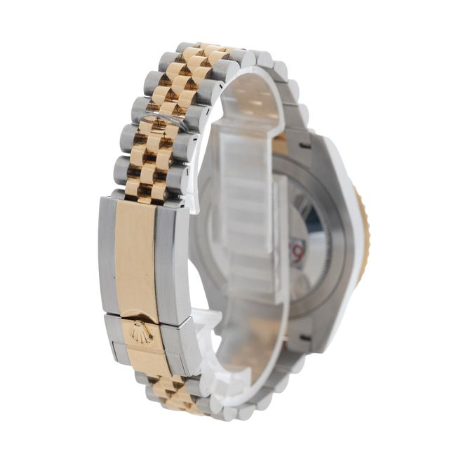 Rolex GMT Master II 126713 GRNR Image 3